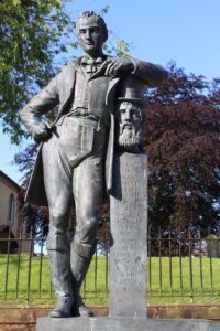johnnie_walker_statue_kilmarnock_scotland