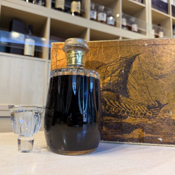 ラーセン トレ ヴィエイユ リザーヴ バカラボトル 高価買取致しました